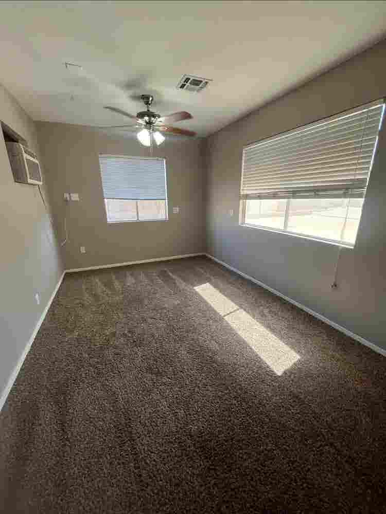 Spacious Chandler Room