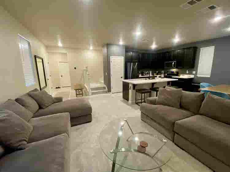 Master bedroom available November
