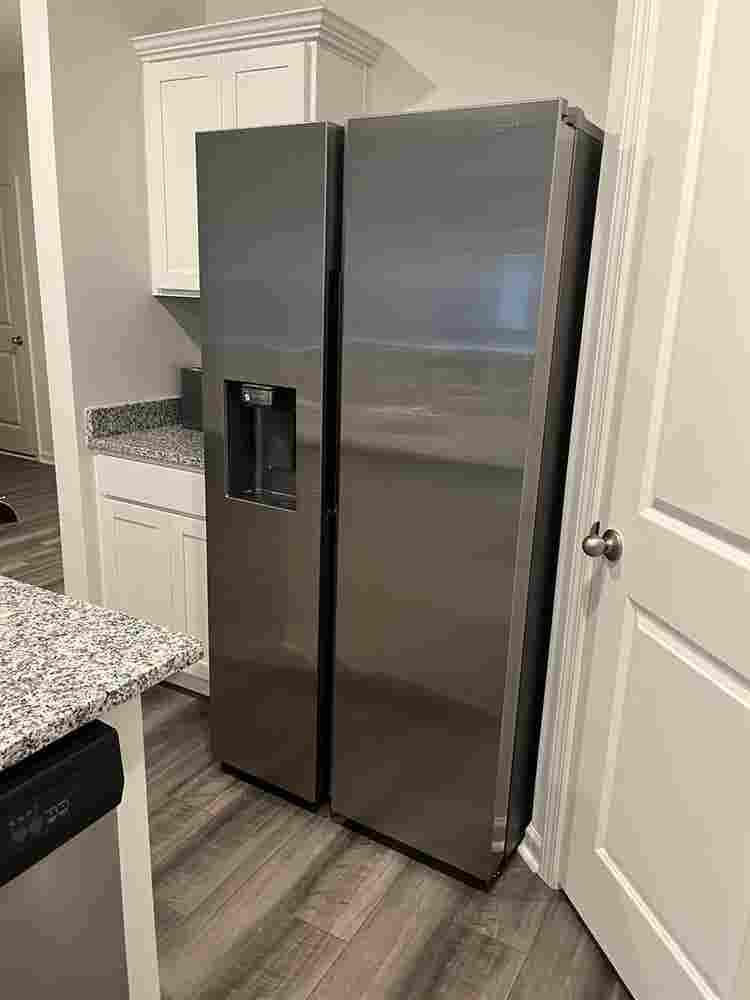 WANTED:2 roommates needed for house