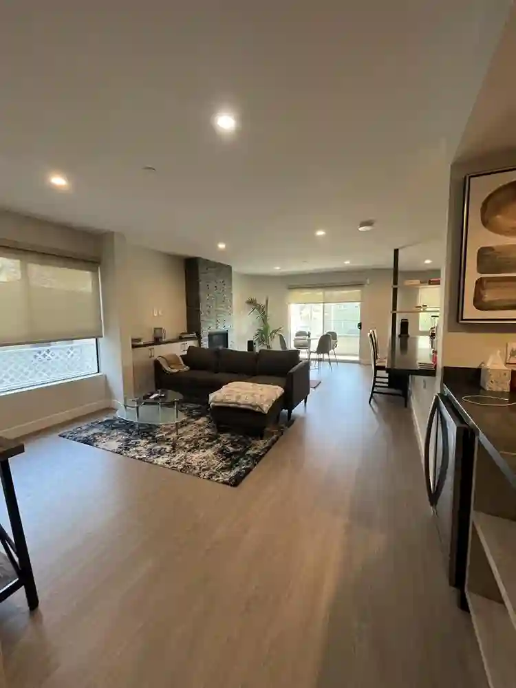 Beautiful West LA Priv Room + Bath