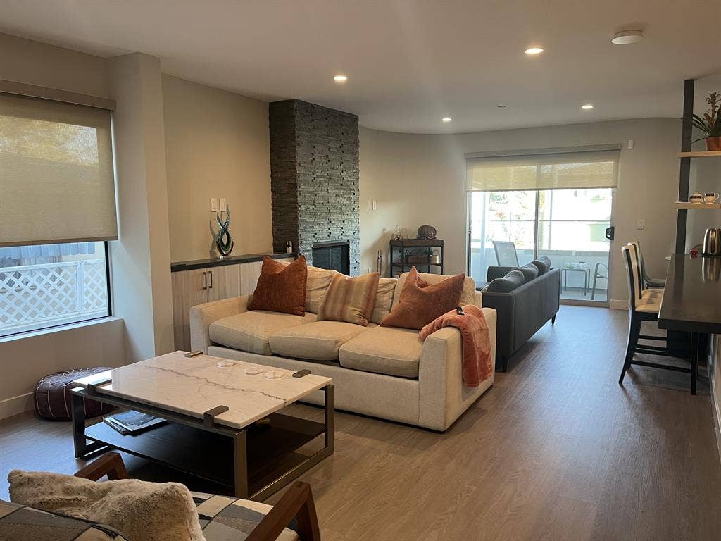 Beautiful West LA Priv Room + Bath