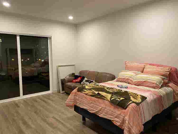 Studio Available Lease Takeover