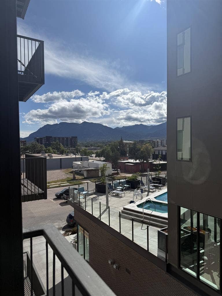 Studio Available Lease Takeover