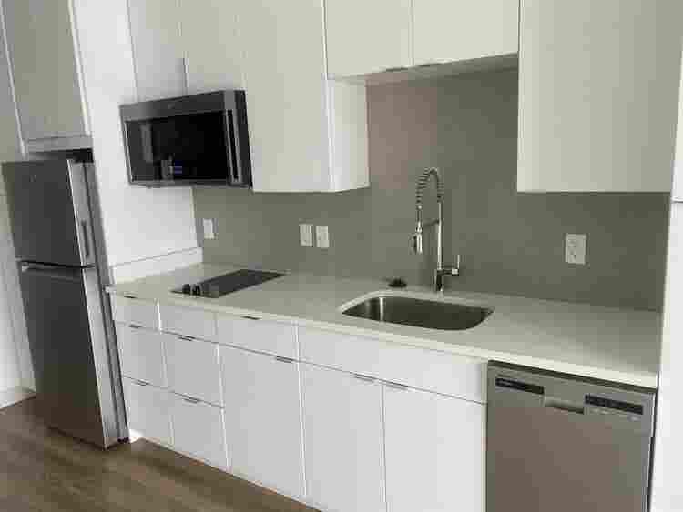 Studio Available Lease Takeover