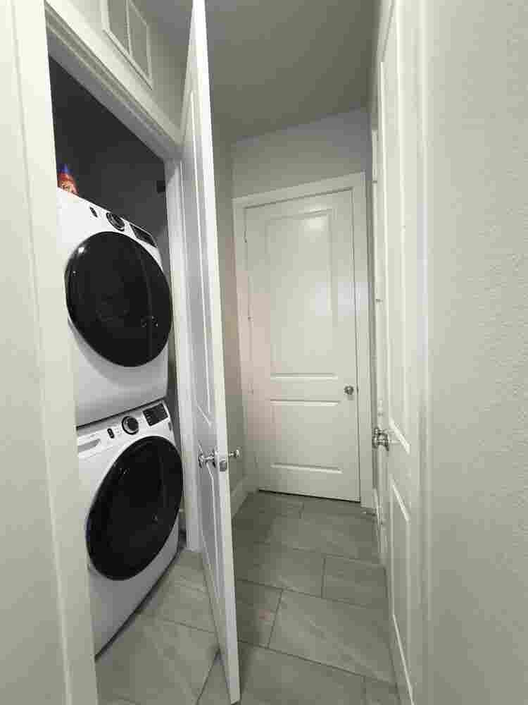 Fully Furnished 1Br Houston Heights