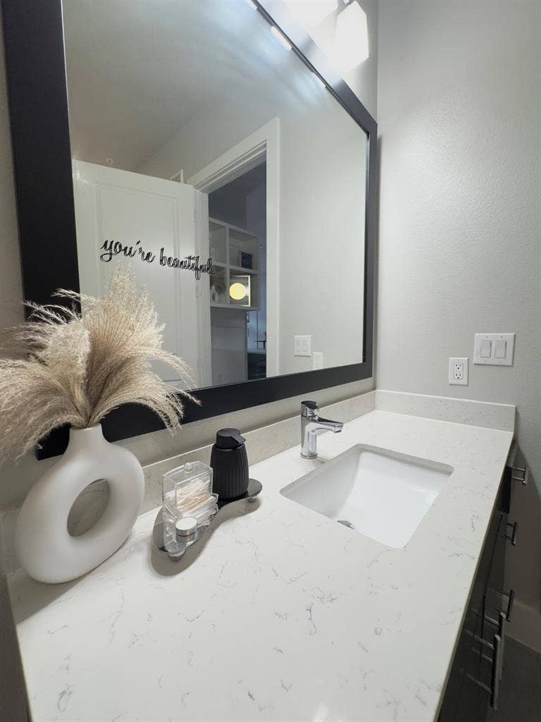 Fully Furnished 1Br Houston Heights