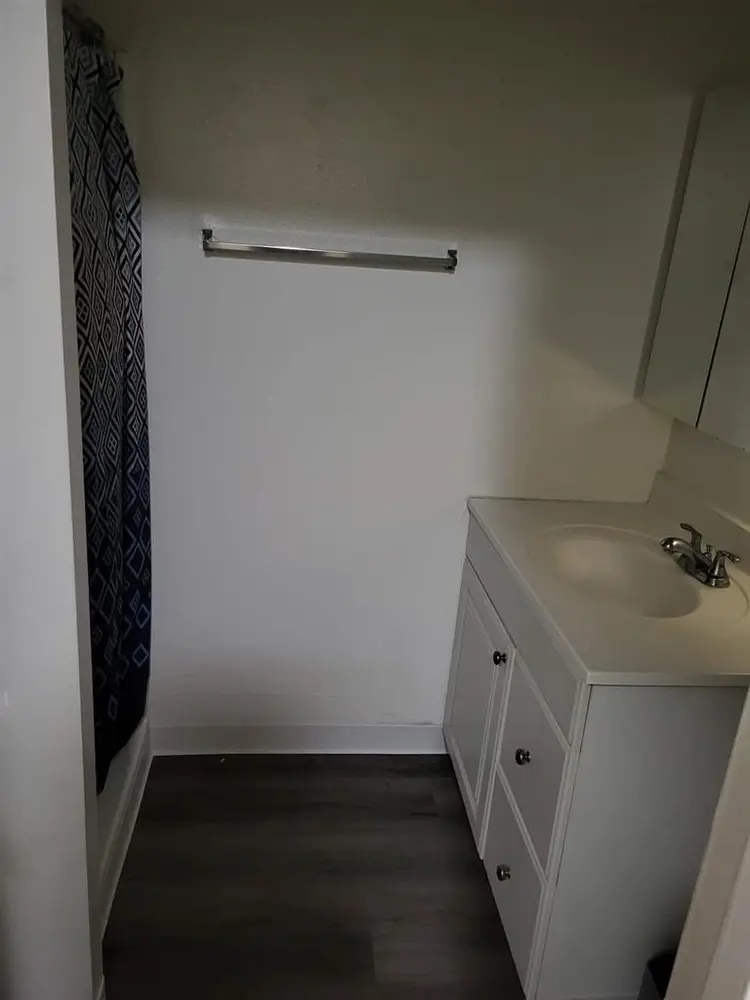 Large master br with attached bat a