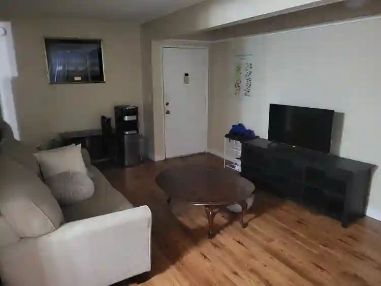 Large master br with attached bat a