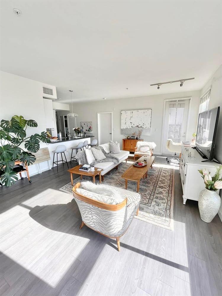 Lease Takeover in Share Apartment