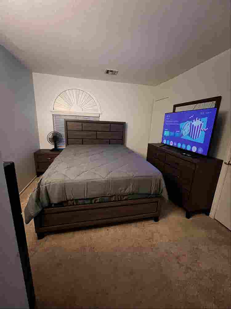 Private room with walking closet