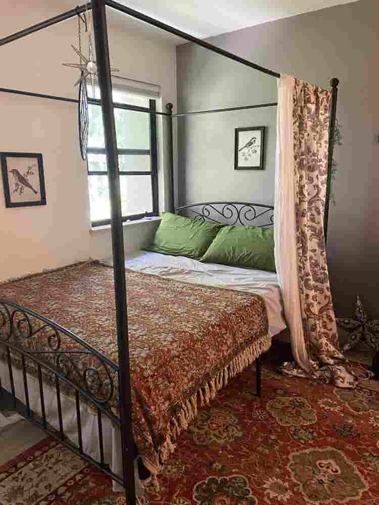 Napa condo - quiet comfort!