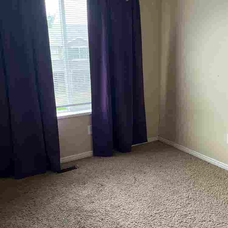 Room for Rent $ Deposit