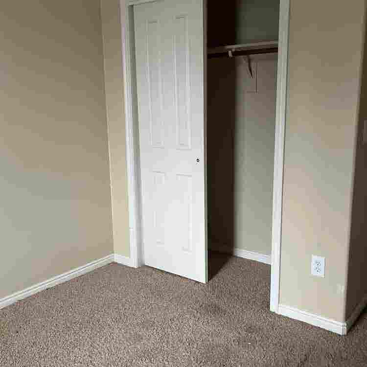 Room for Rent $ Deposit