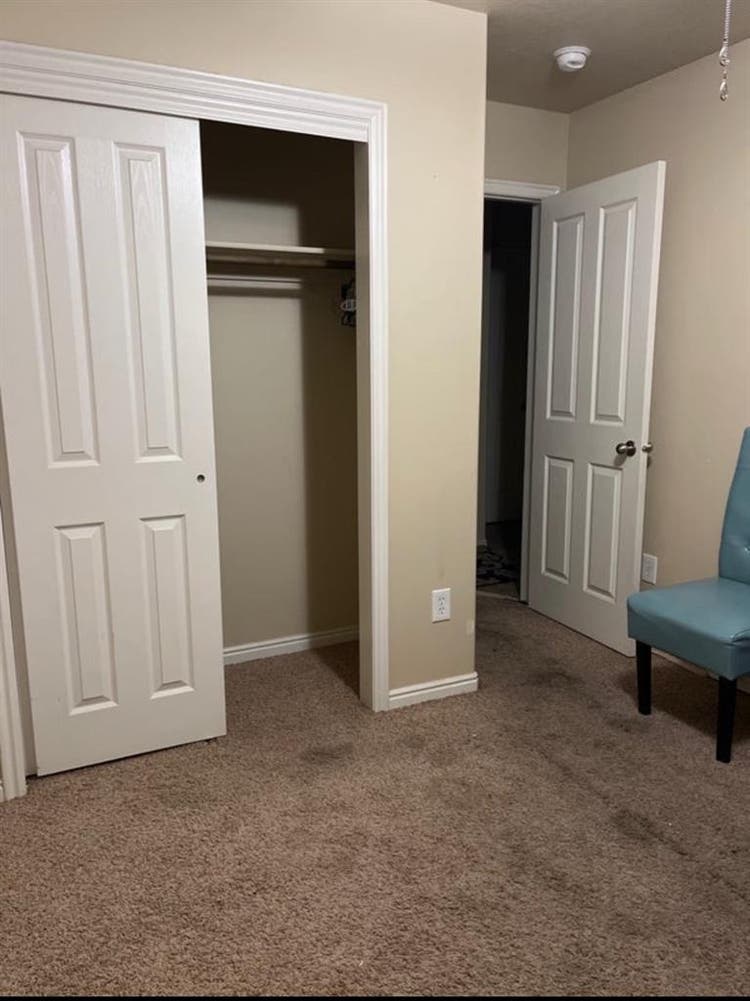 Room for Rent $ Deposit