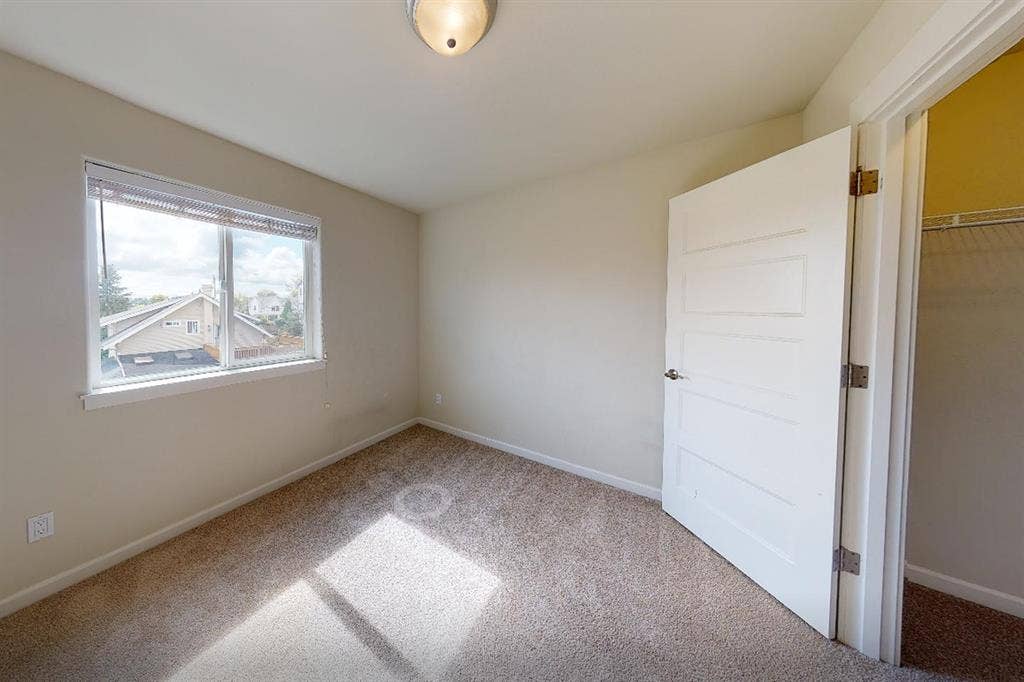 1 BR in Seattle