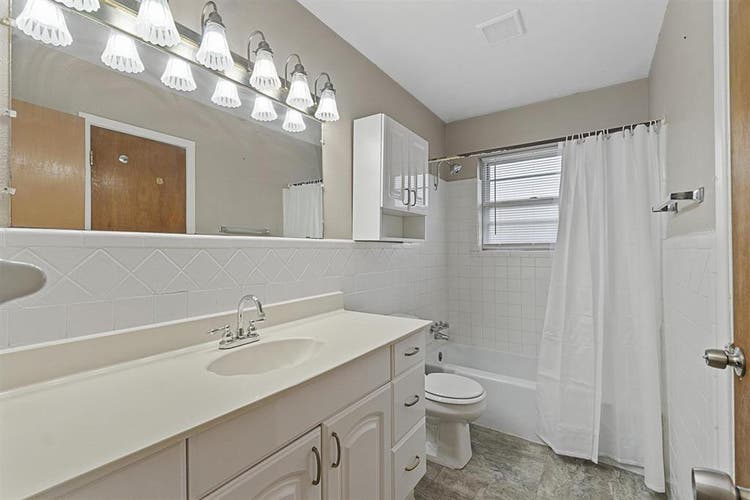 1 BR in Garland