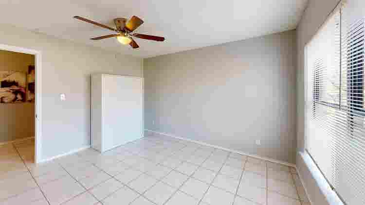 1 BR in Austin