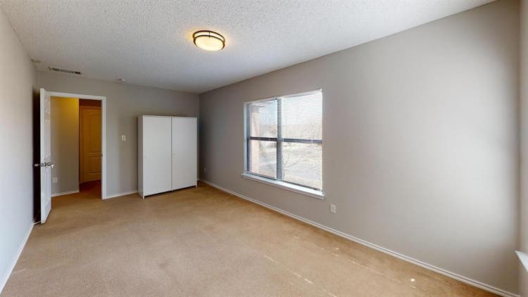 1 BR in Austin