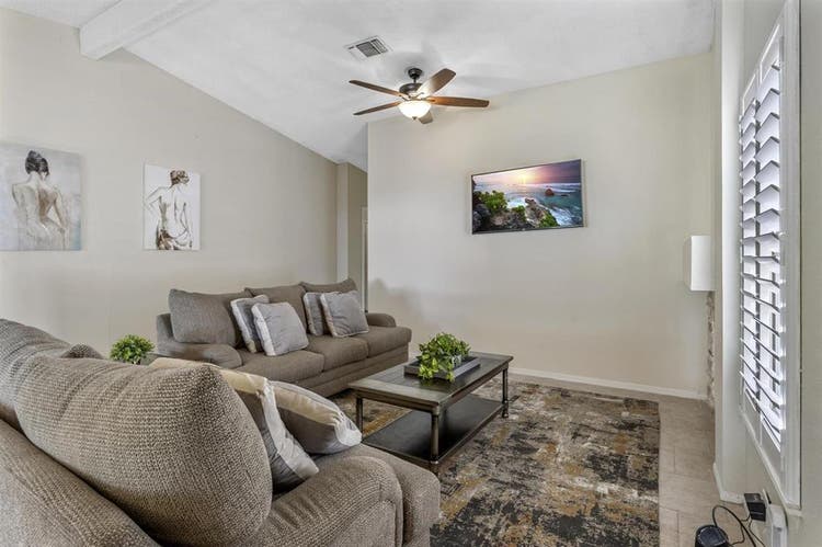 6 BR in San Antonio
