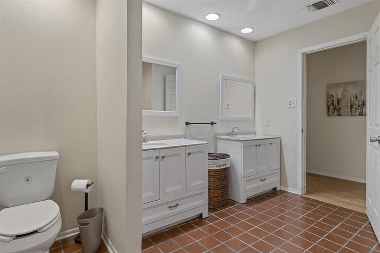 6 BR in San Antonio