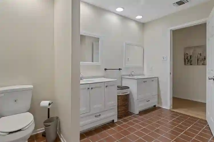 6 BR in San Antonio