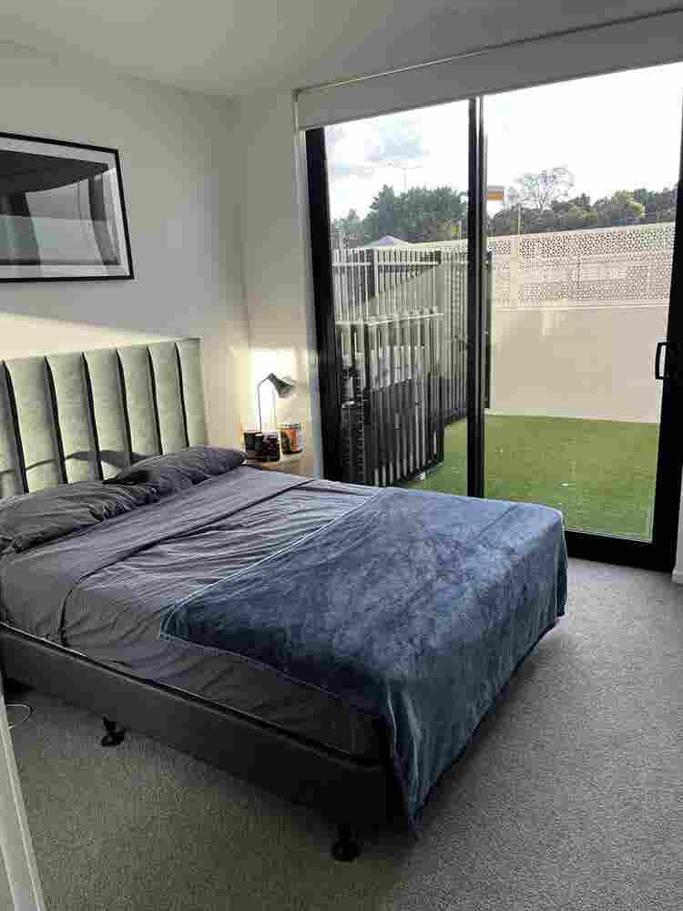 bathroom, 3 week sublet 8OO a week