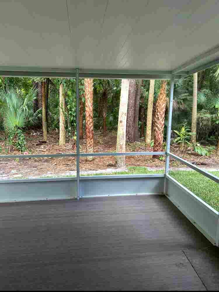 3 rooms available