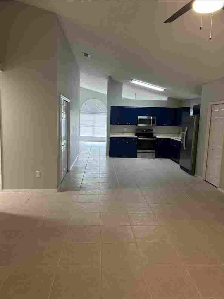 3 rooms available