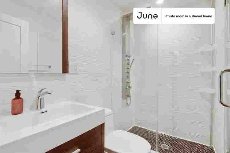 3 BR in New York City