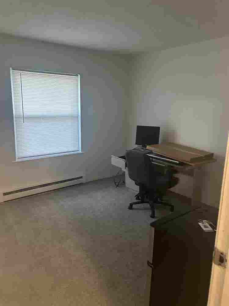 Looking for Roommate!!