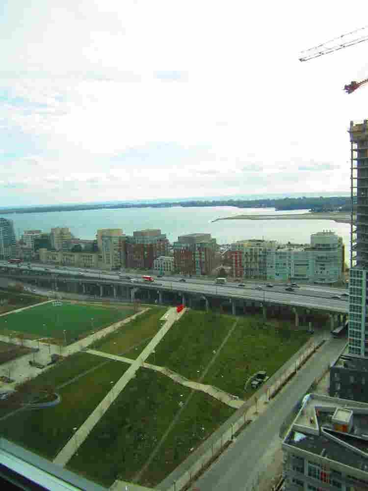 Downtown Toronto - Fully Furnished
