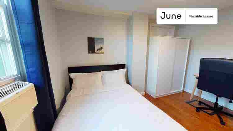 2 BR in Boston