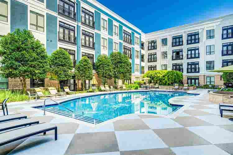 Spacious apt near Duke University