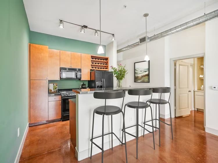 Spacious apt near Duke University
