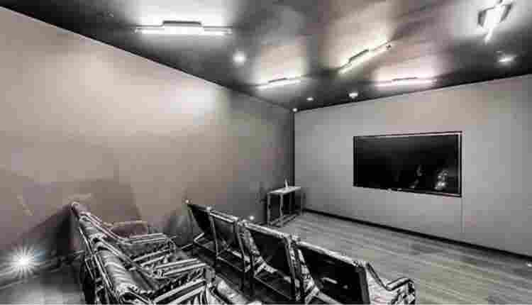 Private room for rent