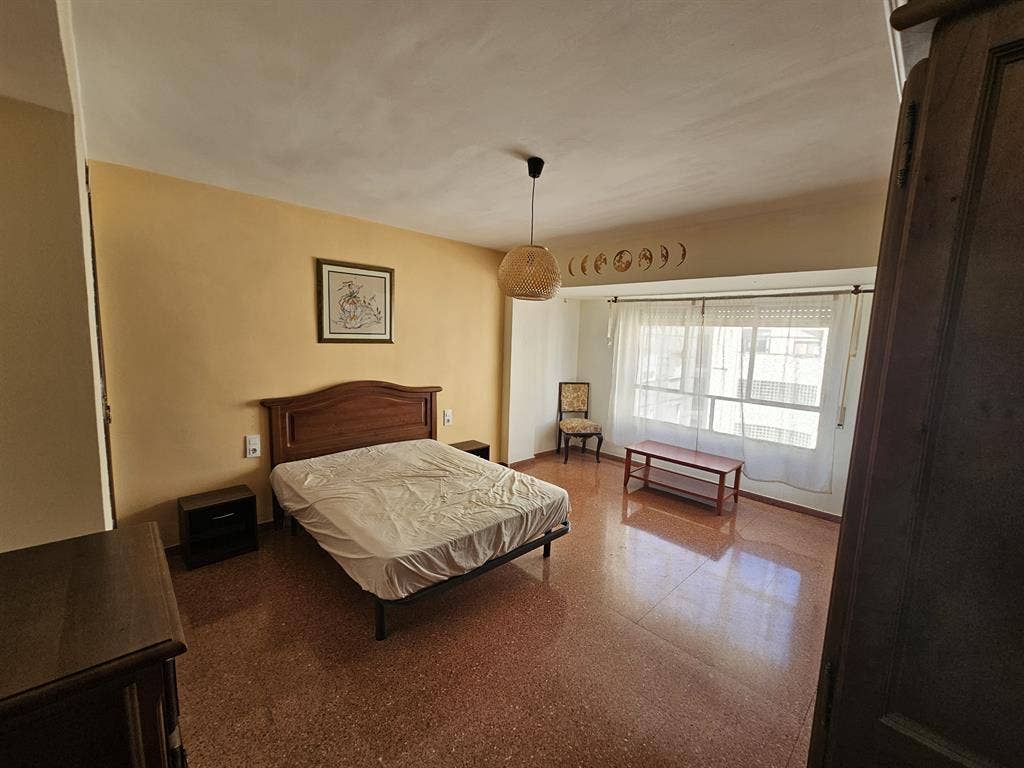 Alquila habitacion