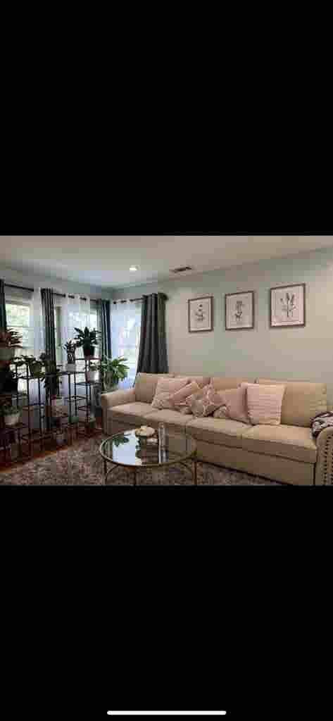 Master Bedroom in Cozy Lakewood