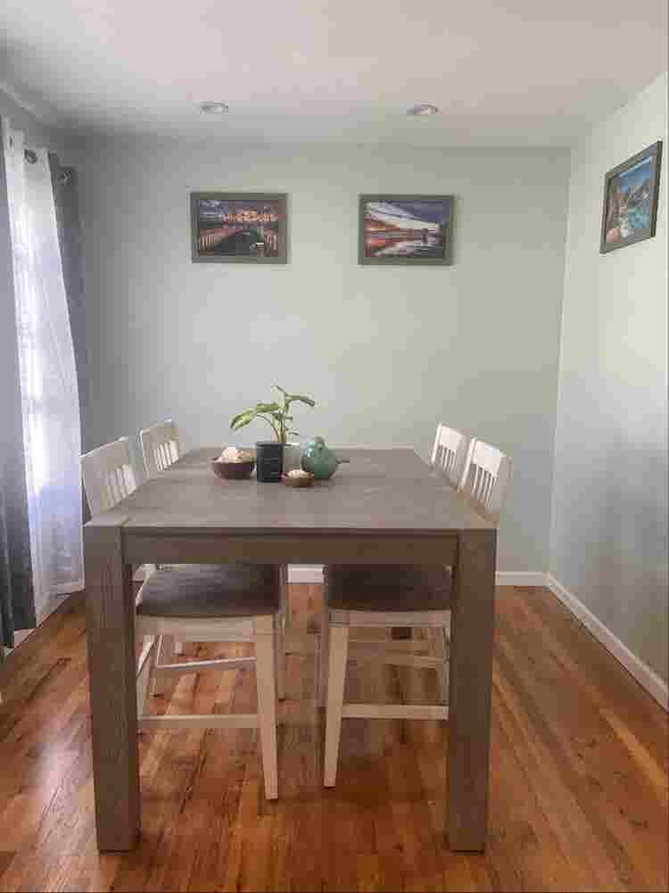 Master Bedroom in Cozy Lakewood