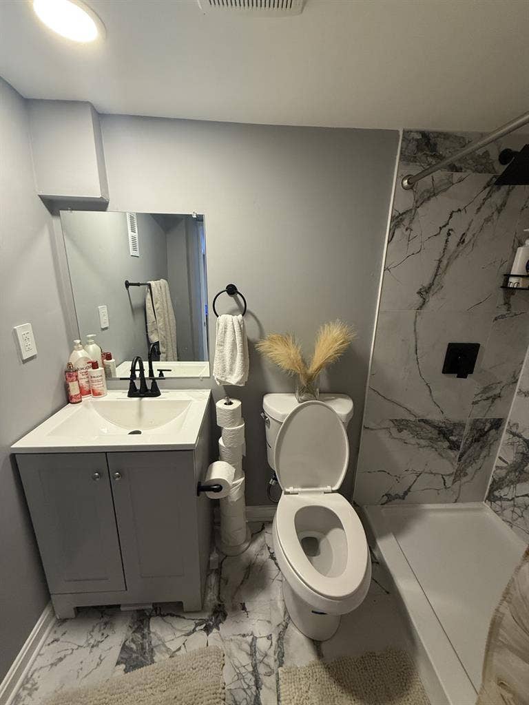 Large downstairs suite w/ bathroom