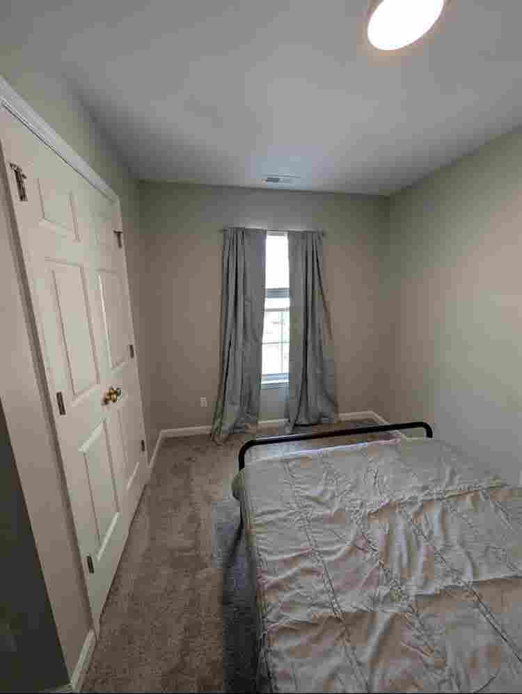Cozy room near downtown Raleigh