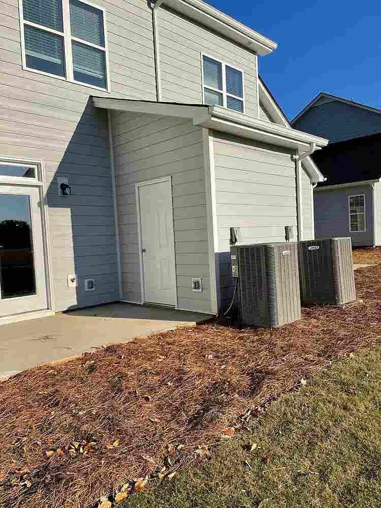 3 BR in Belmont
