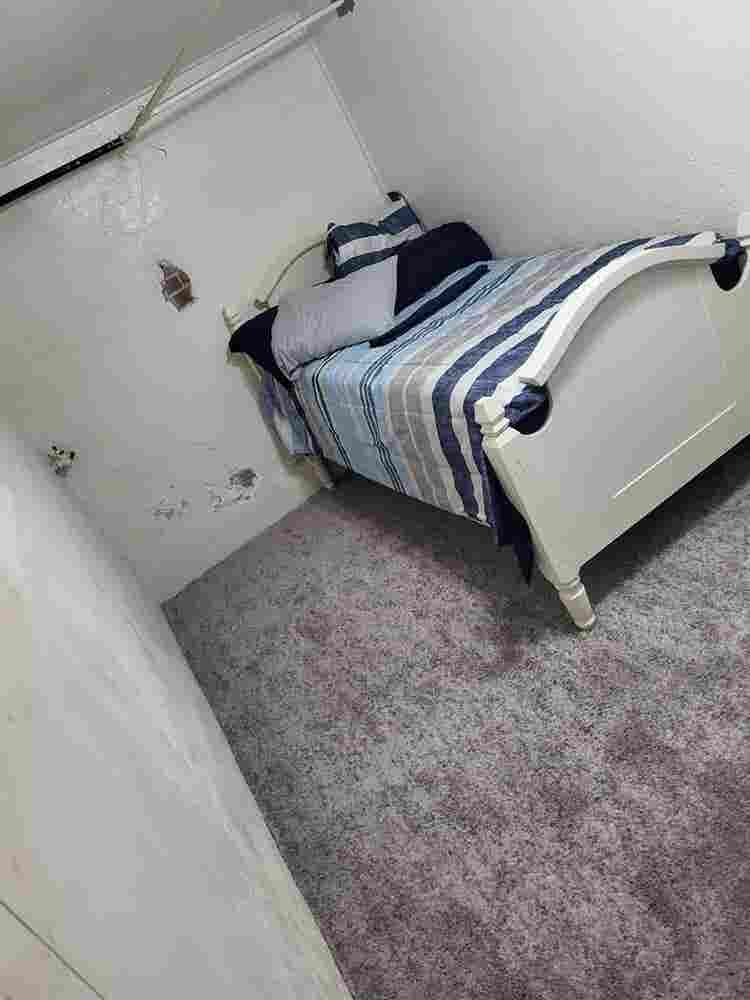 Room Near 6th and Sheridan