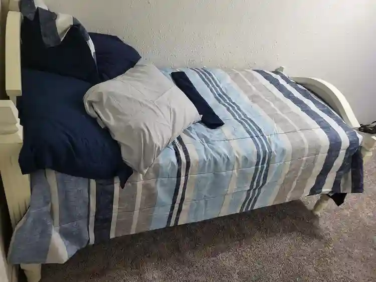 Room Near 6th and Sheridan