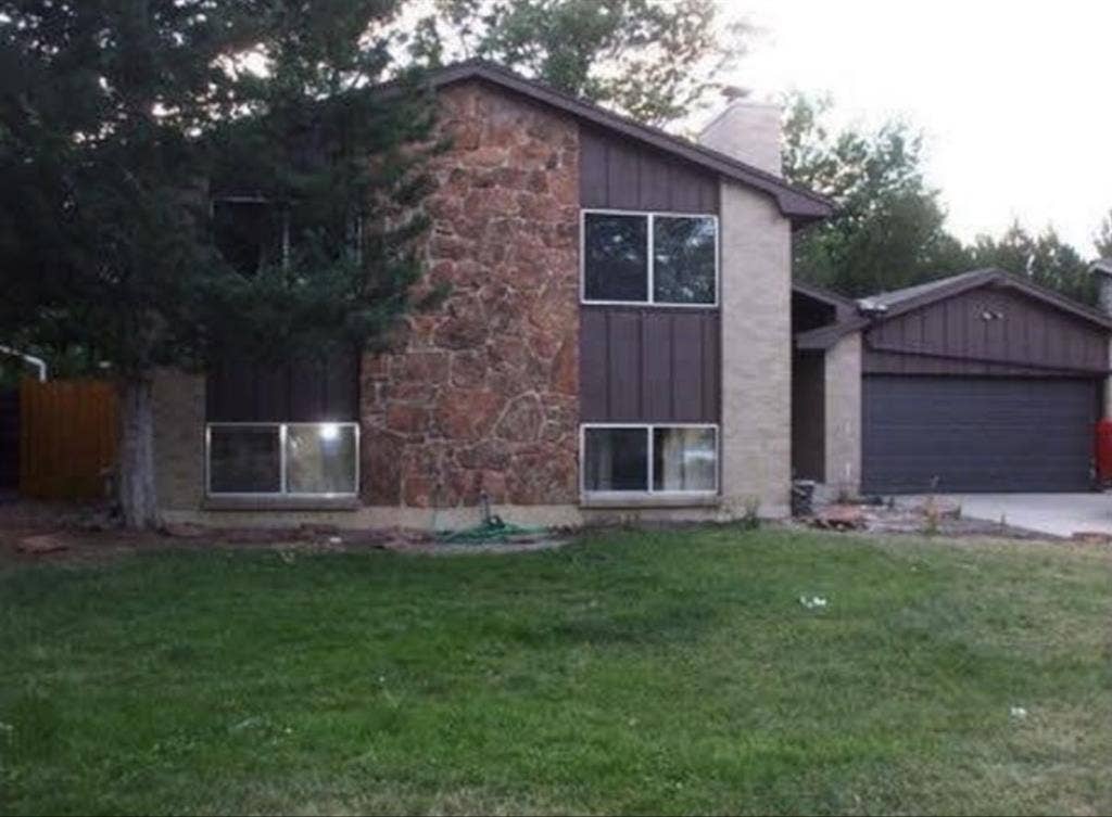 Roommate wanted for master bedroomm