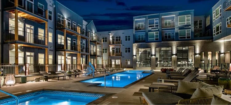 Room for female available in Rino!