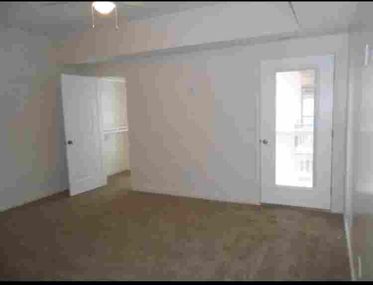 Need roomate asap
