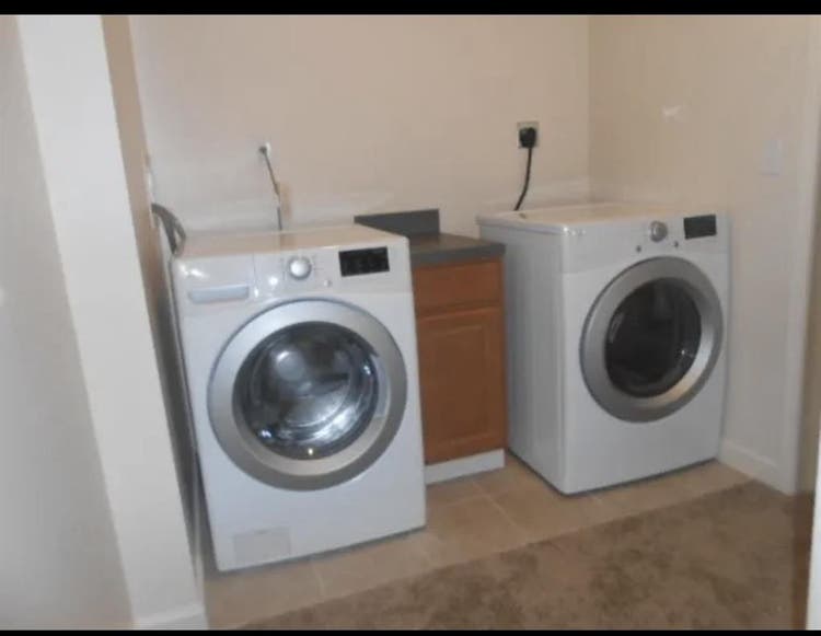 Need roomate asap