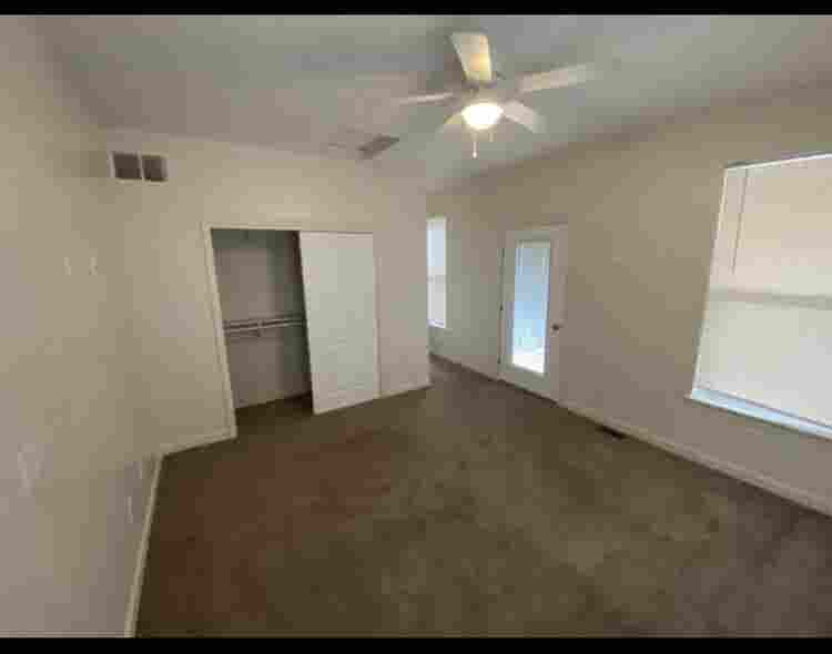 Need roomate asap
