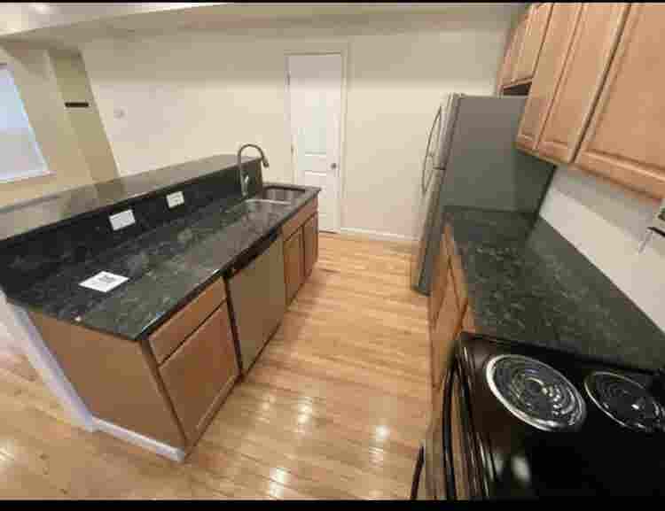 Need roomate asap