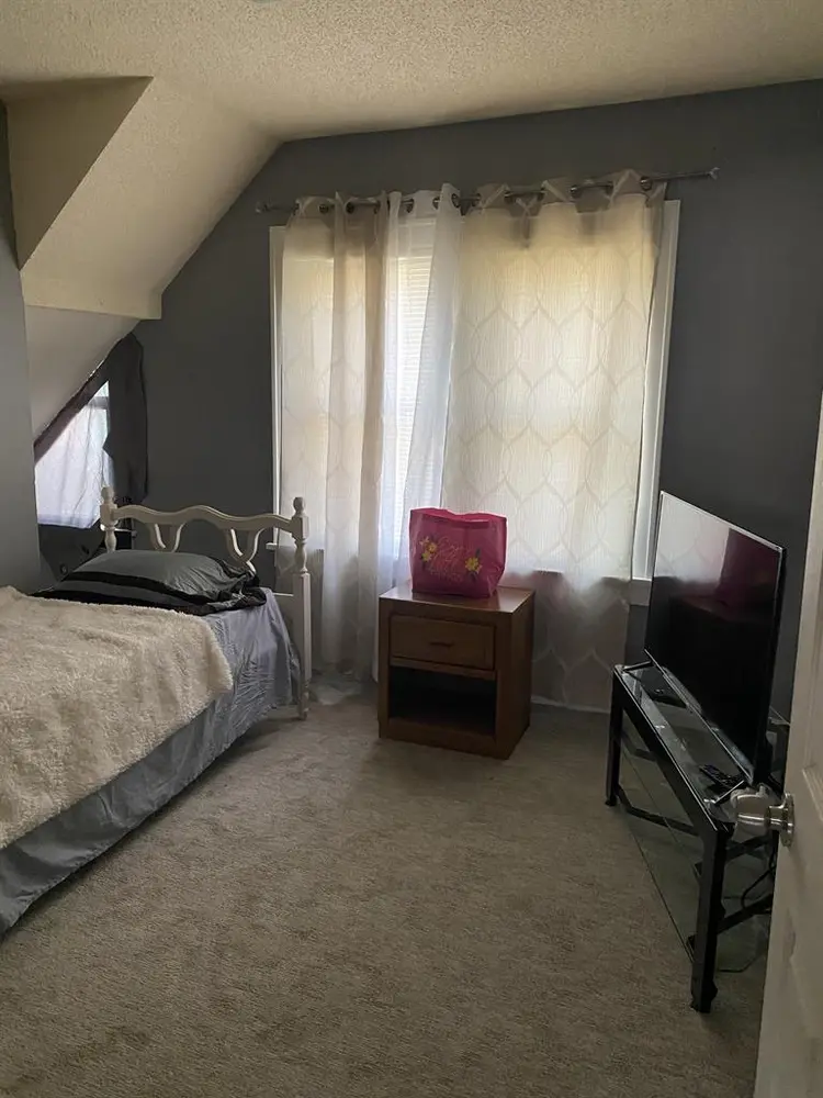 Private and shared rooms available